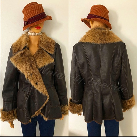 Sold/ Attention Faux Fur Coat - Picture 2 of 8